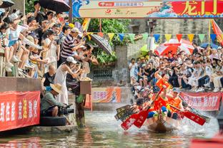 躺的真平！内姆哈德8投1中仅得到2分5助 还出现5次失误